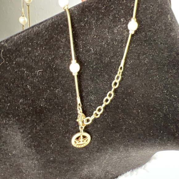 Vintage Trifari Chain W/Bead Necklace Gold Tone White Beads - Picture 4 of 8